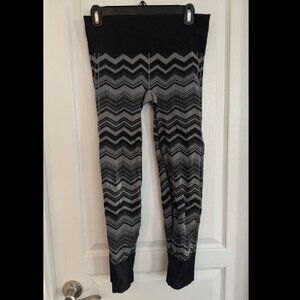 Lululemon Ebb to Street Pants Black/Grey Chevron S